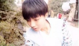 易烊千玺爆料李易峰视频,视频曝光惊人内幕