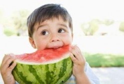 娱乐吃瓜酱躲春