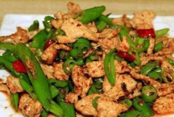 娱乐吃瓜酱辣椒炒肉视频,带你领略美食与娱乐的完美融合
