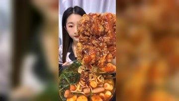 娱乐吃瓜酱吃饭,揭秘娱乐圈背后的美食故事
